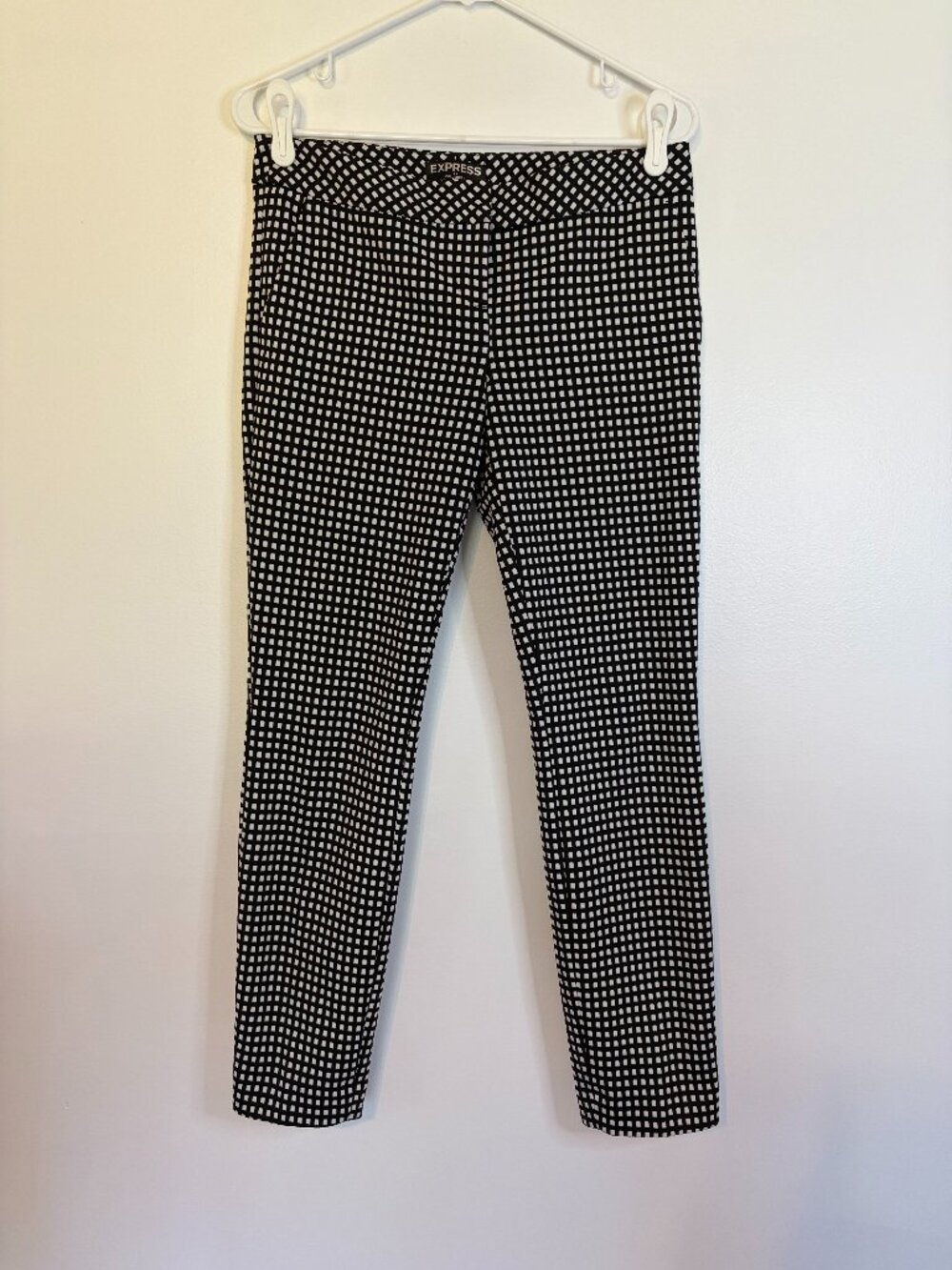 Express Columnist Black White Geometric Pattern Mid Rise Dress Pants